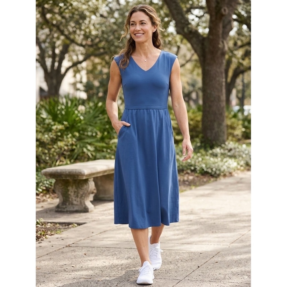 Athleta Santorini Midi Dress Blue V-Neck Cutout Back Pockets 988525-05 Mens M